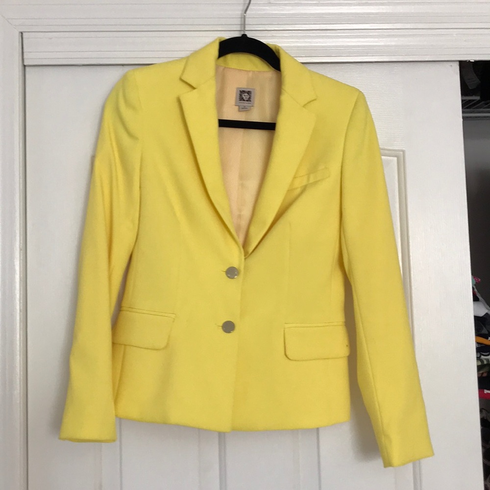 Yellow business blazer